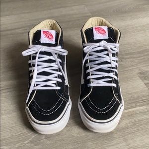 High top black vans